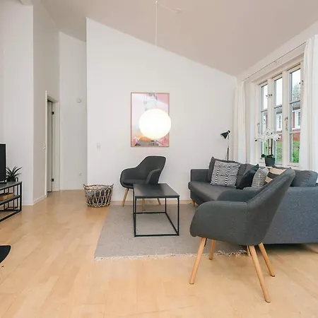 8 Person In Aabenraa-by Traum Ferienhaus *